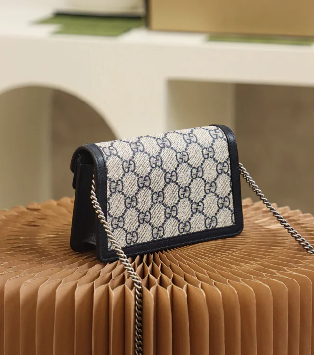 【GUCCI】グッチ スーパーコピー 〔ディオニュソス〕スモール チェーン ショルダーバッグ（499623 K9GSN 4075）