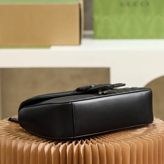 【GUCCI】グッチ スーパーコピー〔GGマーモント〕スモール ショルダーバッグ（‎443497 DTDFV 1000）