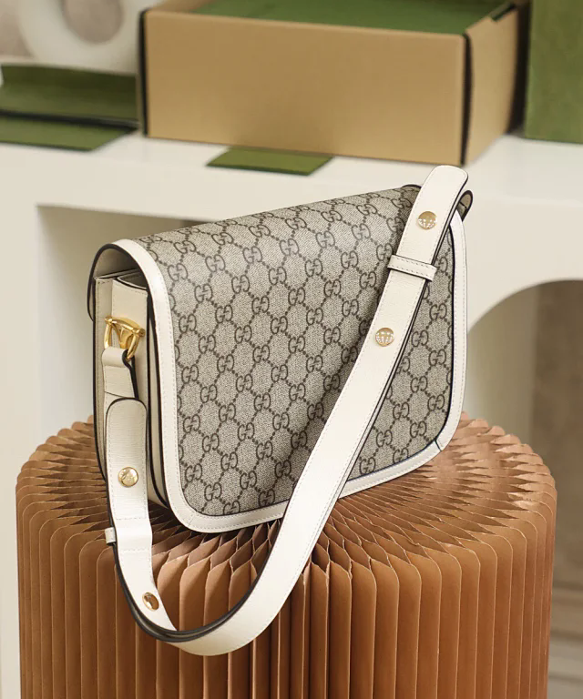 【GUCCI】グッチ スーパーコピー〔グッチ ホースビット 1955〕スモール ショルダーバッグ ホワイト（602204 92TCG 9761）