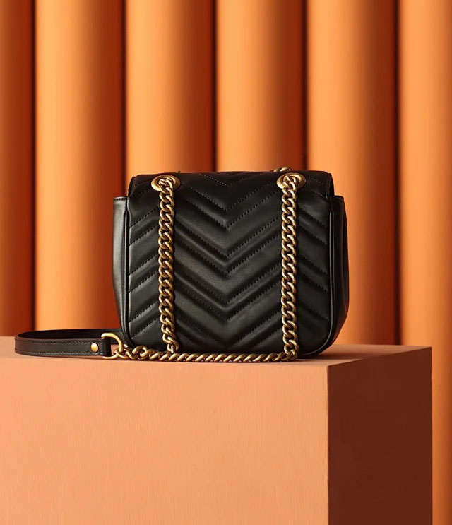 【GUCCI】グッチ スーパーコピー GGマーモント ミニ ショルダーバッグ（739682 AABZC 1000）