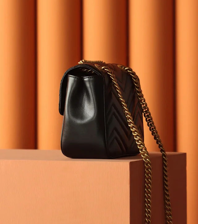 【GUCCI】グッチ スーパーコピー GGマーモント ミニ ショルダーバッグ（739682 AABZC 1000）