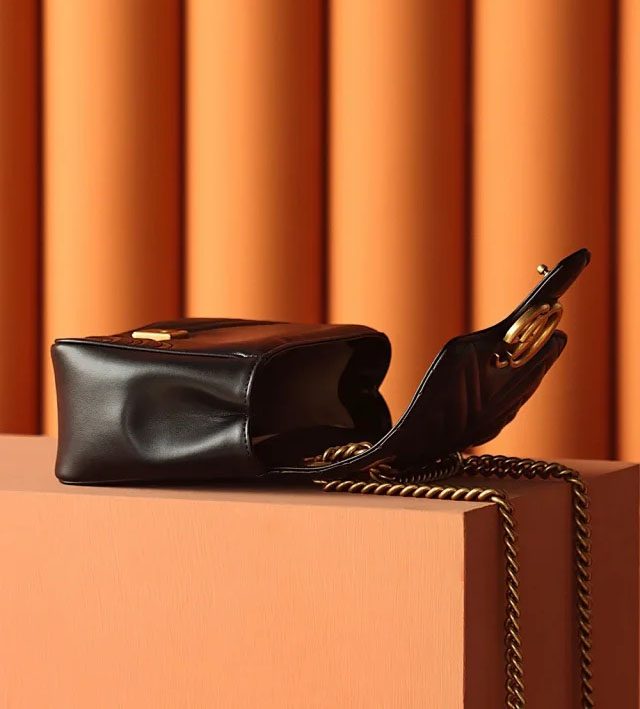 【GUCCI】グッチ スーパーコピー GGマーモント ミニ ショルダーバッグ（739682 AABZC 1000）