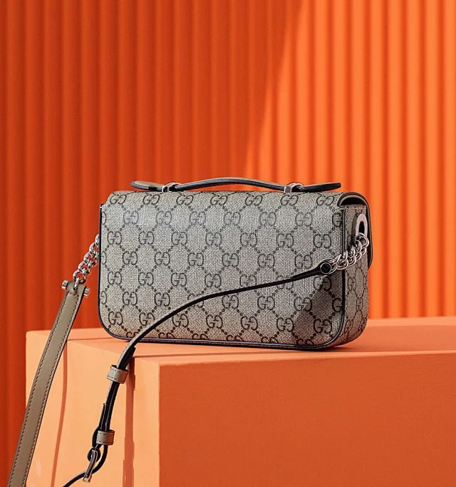  【GUCCI】グッチ スーパーコピー〔PETITE GG〕ミニ ショルダーバッグ（739722 FACJP 9769）