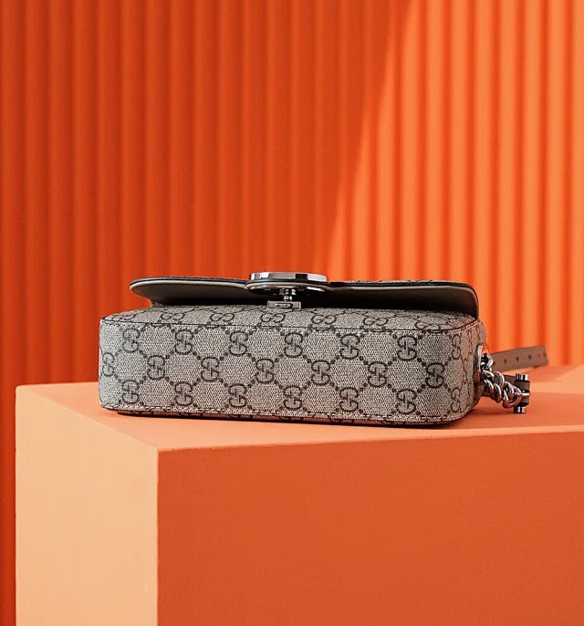  【GUCCI】グッチ スーパーコピー〔PETITE GG〕ミニ ショルダーバッグ（739722 FACJP 9769）