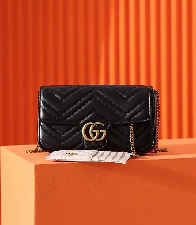 【GUCCI】グッチ スーパーコピー〔GGマーモント〕スーパーミニバッグ ブラック（‎751526 AACCE 1061）