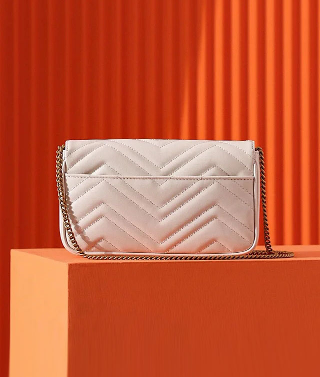 【GUCCI】グッチ スーパーコピー〔GGマーモント〕スーパーミニバッグ ホワイト（751526 AACCE 9053）