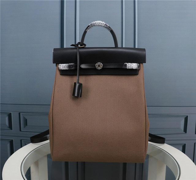  【HERMES】エルメス スーパーコピー エールバッグ・ア・ド・ジップ・リターン バックパック ブラウン（（H077671CK）