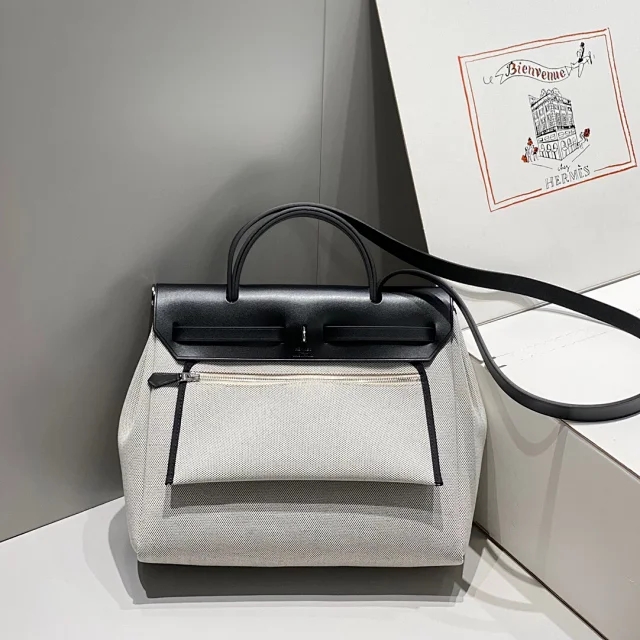【HERMES】エルメス スーパーコピー エールバッグ・ジップ 31 ルトゥルネ ブラック（H084264CKAA）