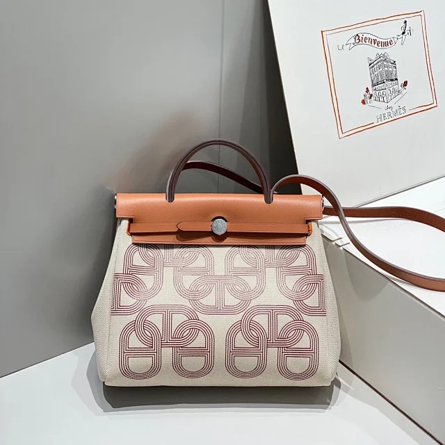【HERMES】エルメス スーパーコピー エールバッグ・ジップ 31 ルトゥルネ ベージュ（H084264CCAF）