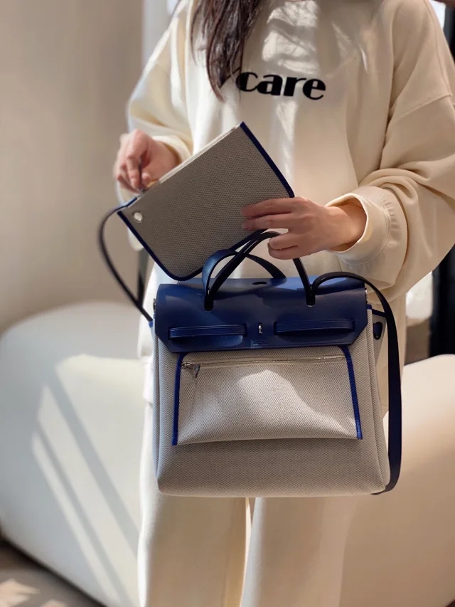 【HERMES】エルメス スーパーコピー エールバッグ・ジップ 31 ルトゥルネ ブルー サファイア（H083407CKAA）