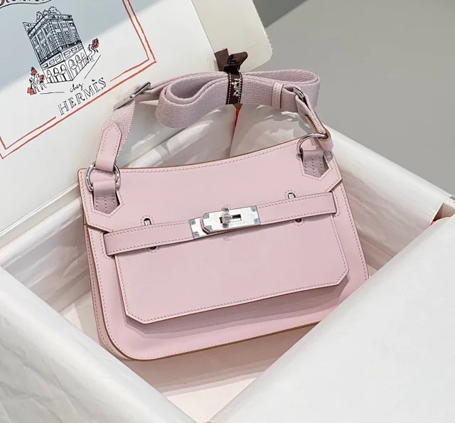 【HERMES】エルメス スーパーコピー ジプシエール ミニ ショルダーバッグ ライトピンク（H084047CC）