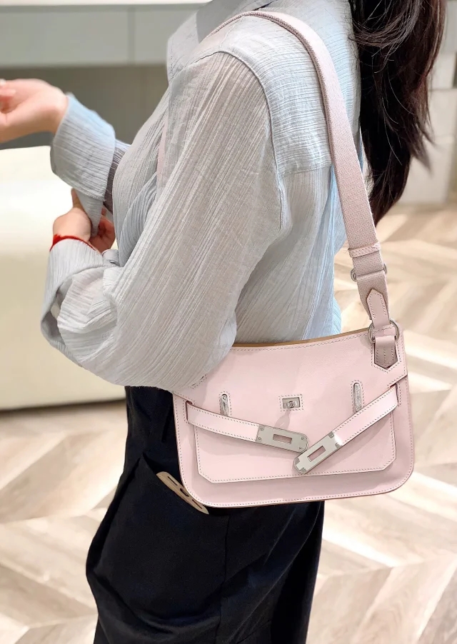 【HERMES】エルメス スーパーコピー ジプシエール ミニ ショルダーバッグ ライトピンク（H084047CC）