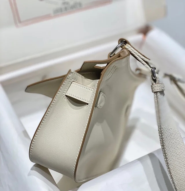 【HERMES】エルメス スーパーコピー ジプシエール ミニ ショルダーバッグ ホワイト（H083982CCBO）
