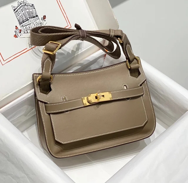 【HERMES】エルメス スーパーコピー ジプシエール ミニ ショルダーバッグ エトゥープ（H084047CKAG）