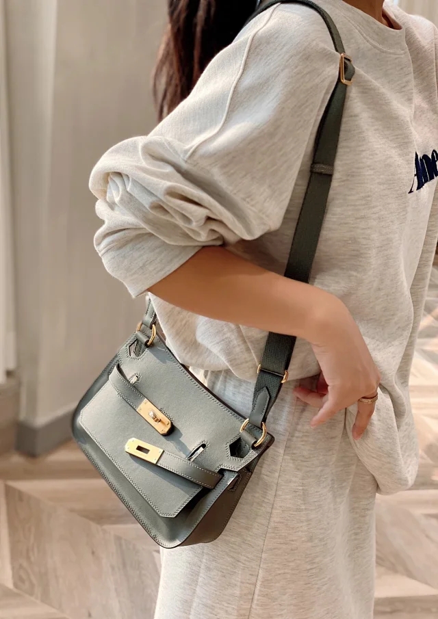 【HERMES】エルメス スーパーコピー ジプシエール ミニ ショルダーバッグ グレー（H084047CCAO）