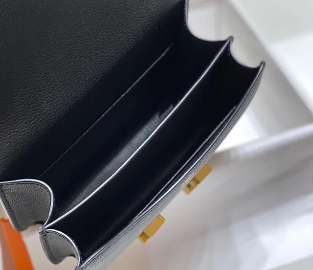 【HERMES】エルメス スーパーコピー コンスタンスミニ 18 ショルダーバッグ ブラック（H083905CD89）