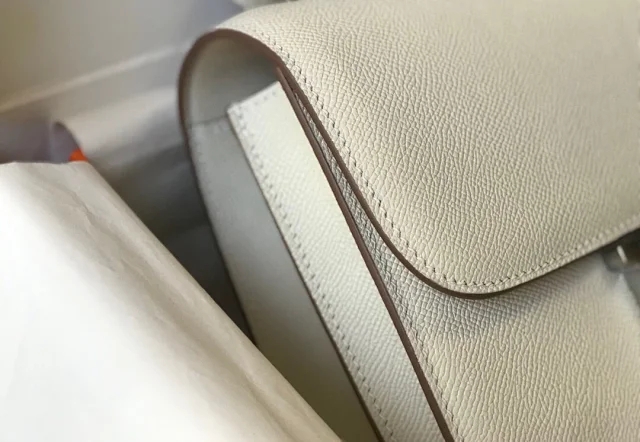 【HERMES】エルメス スーパーコピー コンスタンスミニ 18 ショルダーバッグ ホワイト（H083905CD89）