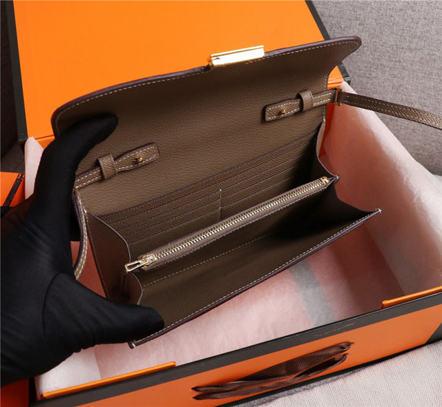 【HERMES】エルメス スーパーコピー コンスタンストゥーゴー ショルダーバッグ エトゥープ（H080125CK18）