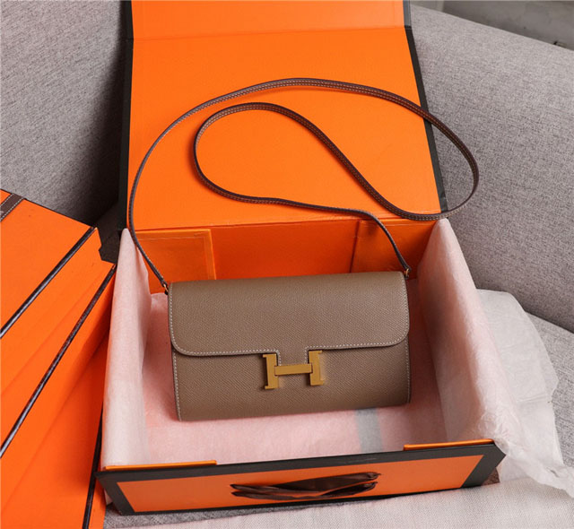 【HERMES】エルメス スーパーコピー コンスタンストゥーゴー ショルダーバッグ エトゥープ（H080125CK18）