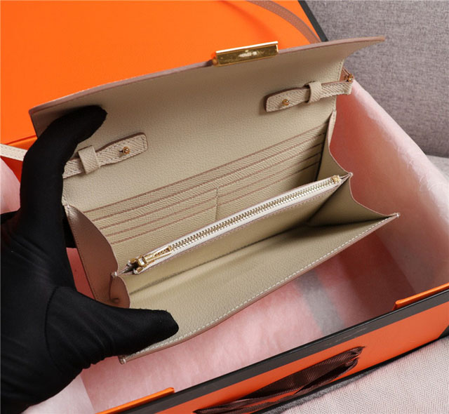 【HERMES】エルメス スーパーコピー コンスタンストゥーゴー ショルダーバッグ エトゥープ（H080125CK10）