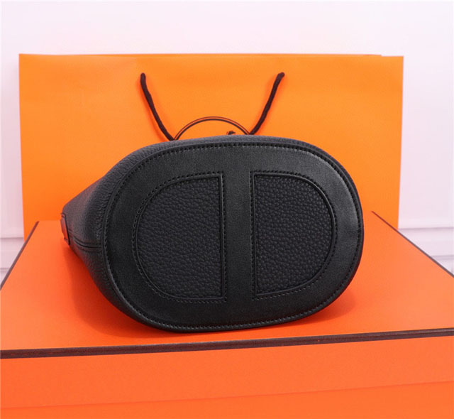 【HERMES】エルメス スーパーコピー インザループ 18 バッグ ノワール（H084274CKAC）
