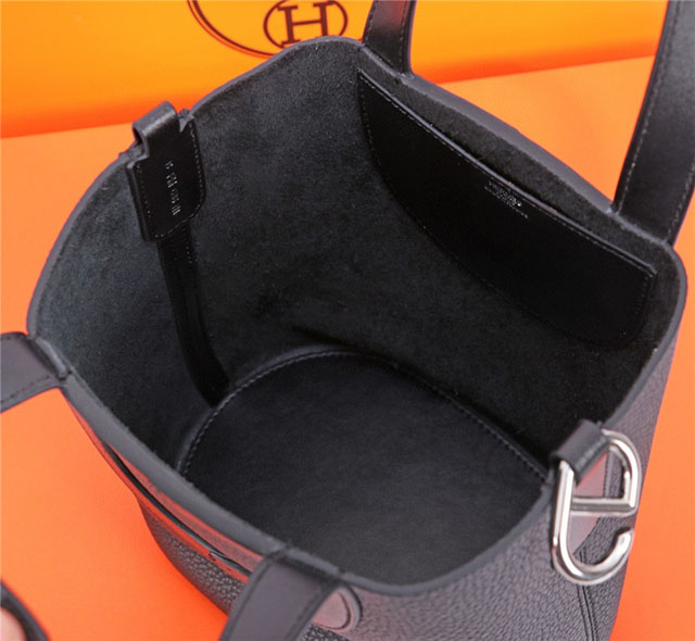 【HERMES】エルメス スーパーコピー インザループ 18 バッグ ノワール（H084274CKAC）
