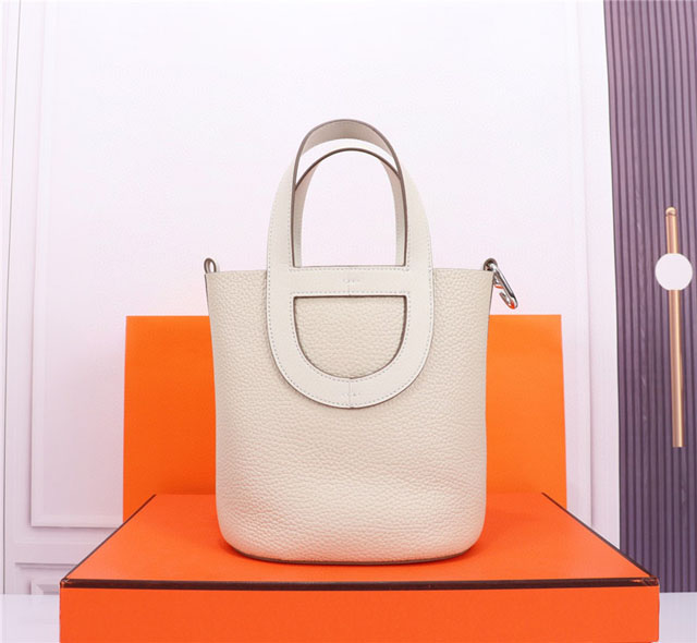 【HERMES】エルメス スーパーコピー インザループ 18 バッグ ホワイト（H084274CCAU）