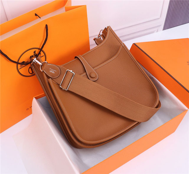 【HERMES】エルメス スーパーコピー エヴリンIII ハンドバッグ ブラウン（H056277CK37）