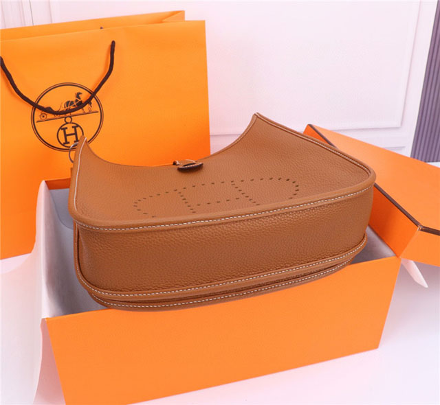 【HERMES】エルメス スーパーコピー エヴリンIII ハンドバッグ ブラウン（H056277CK37）
