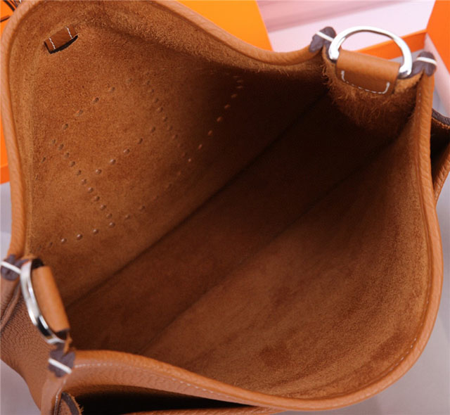 【HERMES】エルメス スーパーコピー エヴリンIII ハンドバッグ ブラウン（H056277CK37）