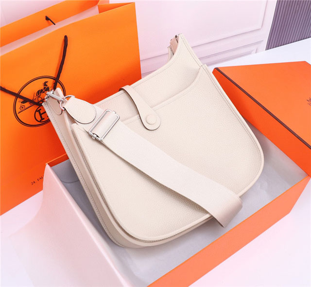 【HERMES】エルメス スーパーコピー エヴリンIII ハンドバッグ ホワイト（H056277）