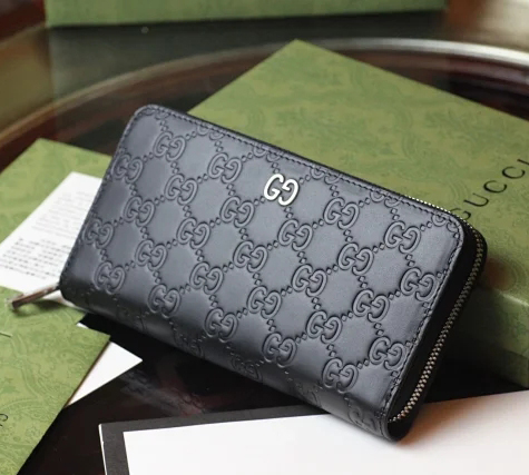 【GUCCI】グッチ シグネチャー ジップアラウンドウォレット ブラック（473928 CWC1N 1000）