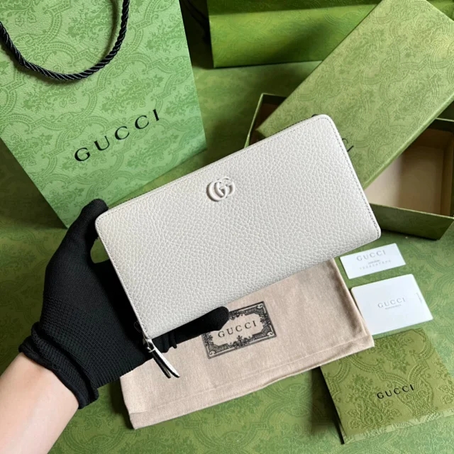 【GUCCI】グッチ GGマーモント ベージュ ジップアラウンドウォレット （456117 17WEN 9022）