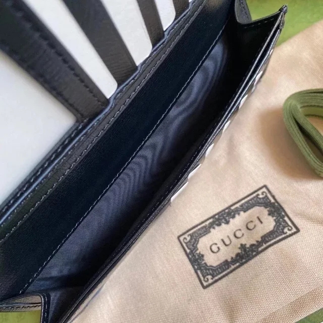 【GUCCI】グッチ インターロッキングG ブラック ジップアラウンドウォレット（672947 92TCN 1000）