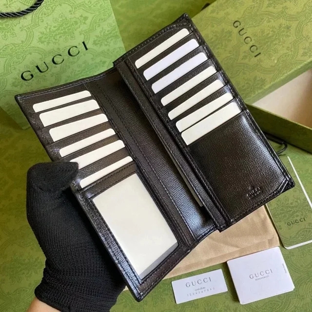 【GUCCI】グッチ インターロッキングG ブラック ジップアラウンドウォレット（672947 92TCN 1000）