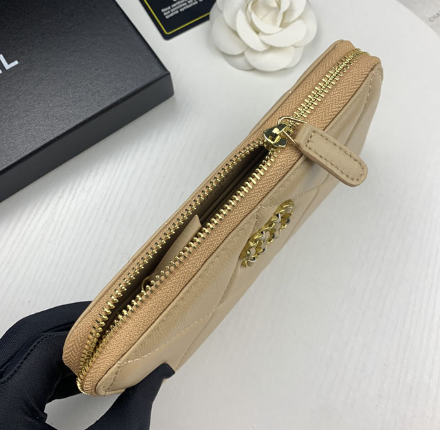 【CHANEL】シャネル 19 ロング ジップ ウォレット アプリコット（AP0948）