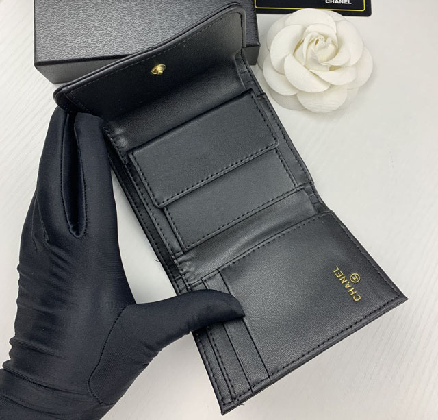 【CHANEL】シャネル CCロゴ 三つ折り財布 ブラック（AP0956）