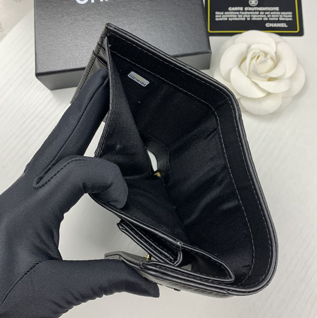 【CHANEL】シャネル CCロゴ 三つ折り財布 ブラック（AP0956）