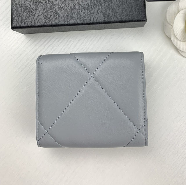 【CHANEL】シャネル CCロゴ 三つ折り財布 グレー（AP0956）