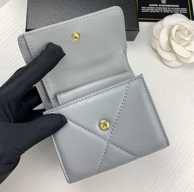 【CHANEL】シャネル CCロゴ 三つ折り財布 グレー（AP0956）