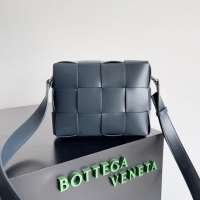 【BOTTEGA VENETA】ボッテガヴェネタ スーパーコピー カセット カメラバッグ ディープブルー（730027）