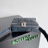 【BOTTEGA VENETA】ボッテガヴェネタ スーパーコピー カセット カメラバッグ ディープブルー（730027）