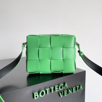 【BOTTEGA VENETA】ボッテガヴェネタ スーパーコピー カセット カメラバッグ パラキート（730027）