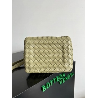 【BOTTEGA VENETA】ボッテガヴェネタ スーパーコピー スモール パラシュート ショルダーバッグ アボカドグリーン（796569）