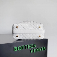 【BOTTEGA VENETA】ボッテガヴェネタ スーパーコピー イントレチャートレザーのミニショルダーバッグ ホワイト（754443）