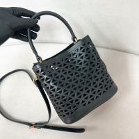 【PRADA】プラダ スーパーコピー パニエ カットアウトモチーフ レザー ミニバッグ ブラック（1BA217_2CY4_F0002_V_OOO）