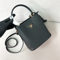 【PRADA】プラダ プラダ スーパーコピーパニエ サフィアーノレザー スモールバッグ ブラック バケツバッグ（1BA217_2ERX_F0002_V_OOO）