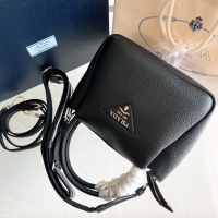 【PRADA】プラダ スーパーコピー ヴィッテロダイノソフトレザー スモール ハンドバッグ ブラック（1BC145_2DKV_F0002_V_3OM）