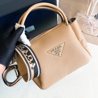 【PRADA】プラダ スーパーコピー ヴィッテロダイノソフトレザー スモール ハンドバッグ キャラメル（1BC145_2DKV_F03OF_V_3OM）