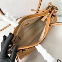 【PRADA】プラダ スーパーコピー ミディアム レザー ハンドバッグ カメオベージュ（1BA426_2CYR_F0LT6_V_MOO）